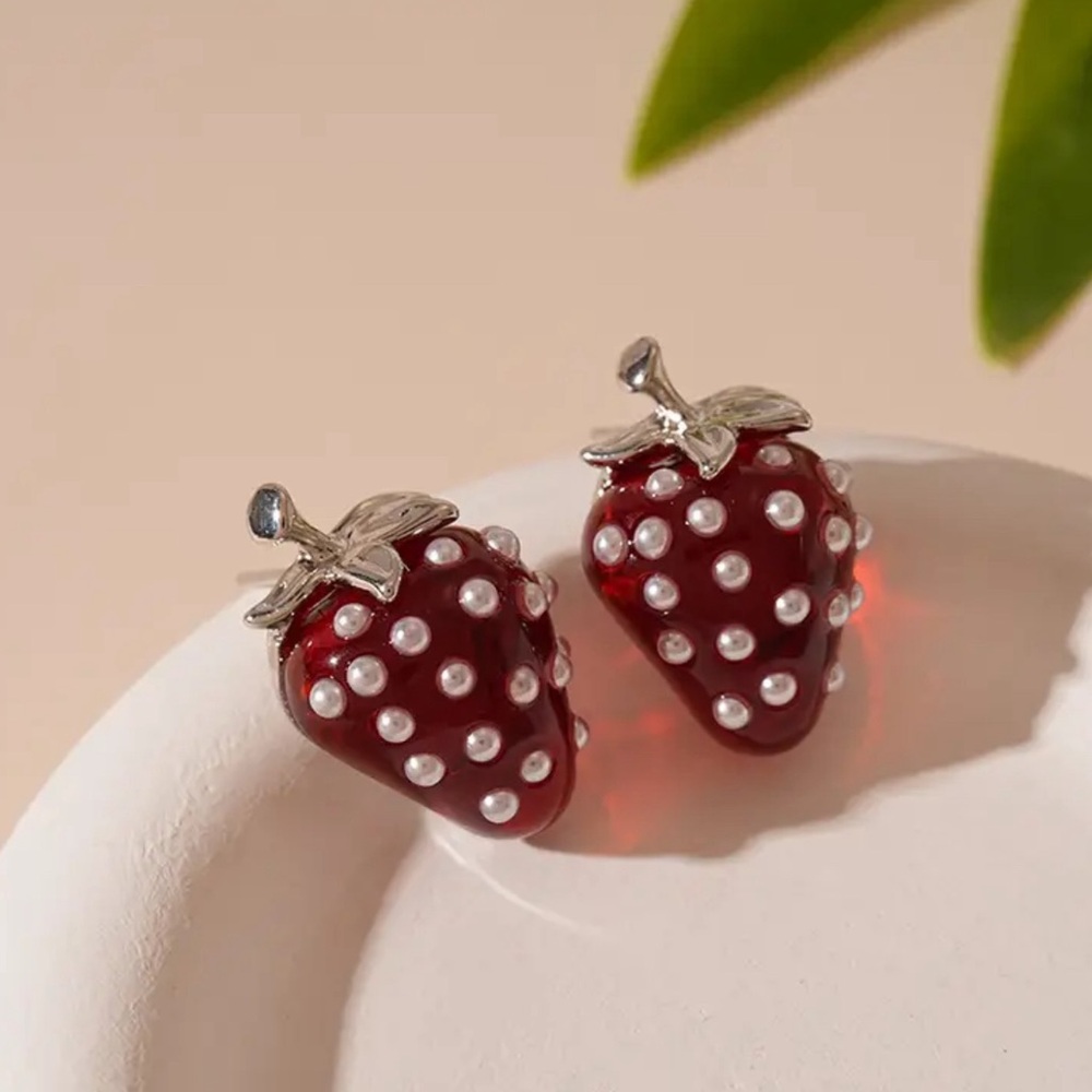 Strawberry Pearl Earrings